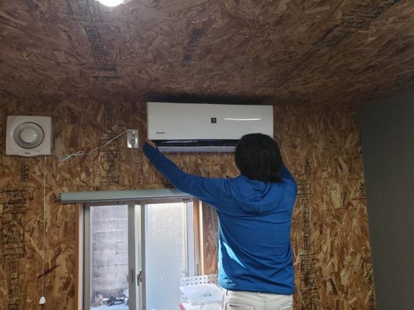 平戸市の新築工事にて、エアコン取り付けしました